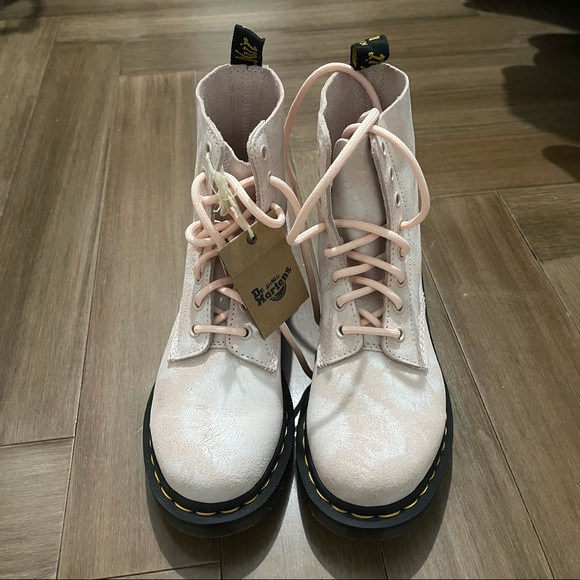 Dr. Martens Pascal 1460 Pink Tye Die - Picture 4 of 6